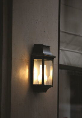 Louis Philippe 07 | Wandleuchte – flache Außenbeleuchtung von Roger Pradier